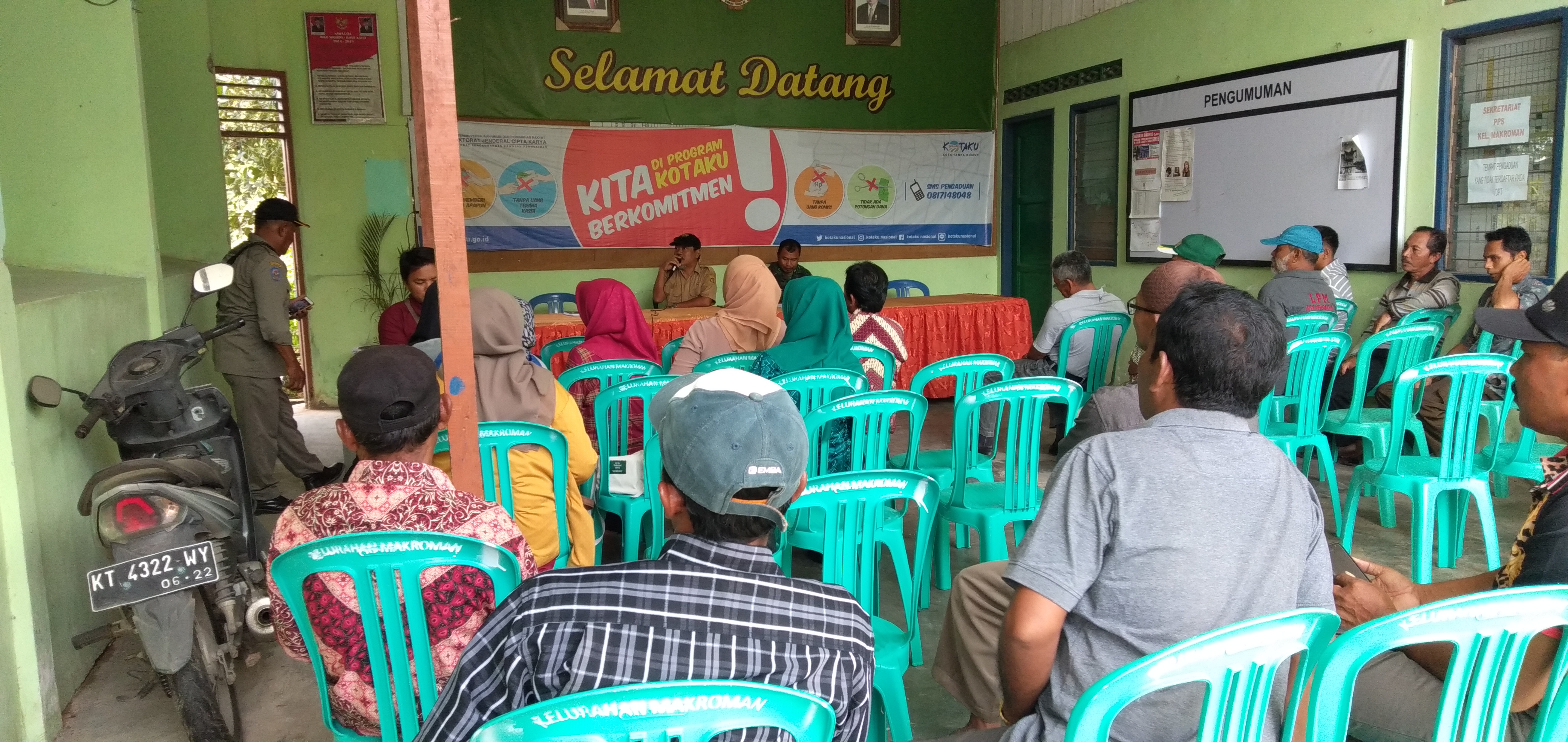 Suasana Rapat Persiapan HUT RI ke-74 di Kelurahan Makroman